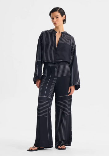 priya pant print