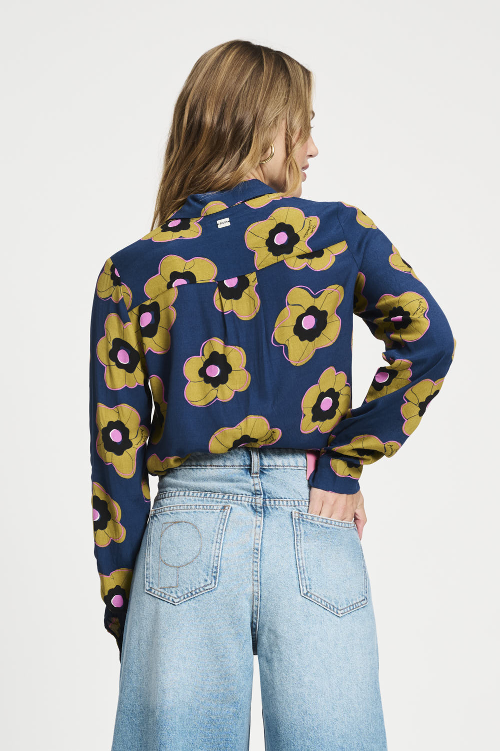 mila fleurs blouse - Meg & Me Boutique & Espresso