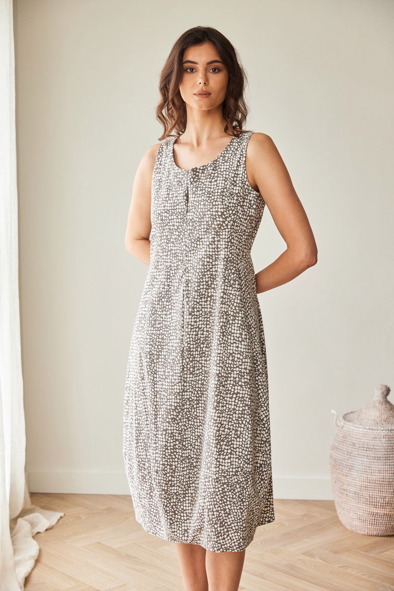 Peruzzi Sleeveless Print Technical Dress in Taupe and Ecru